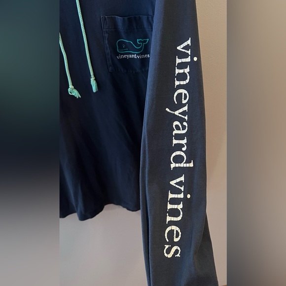 Vineyard Vines Navy Long Sleeve T-Shirt Hoodie with Green Whale Logo. Medium - Picture 6 of 10